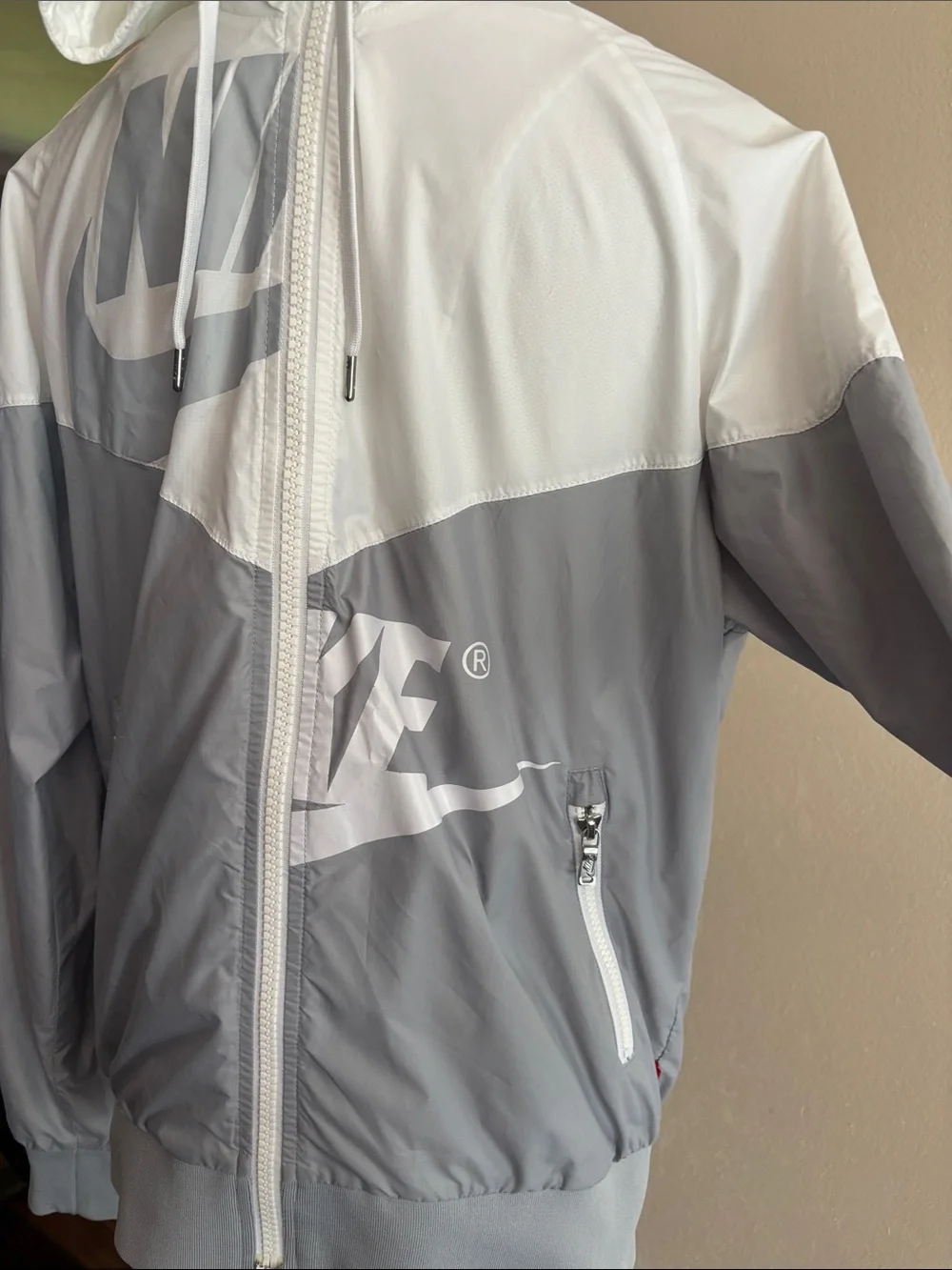 Nike lightweight hooded